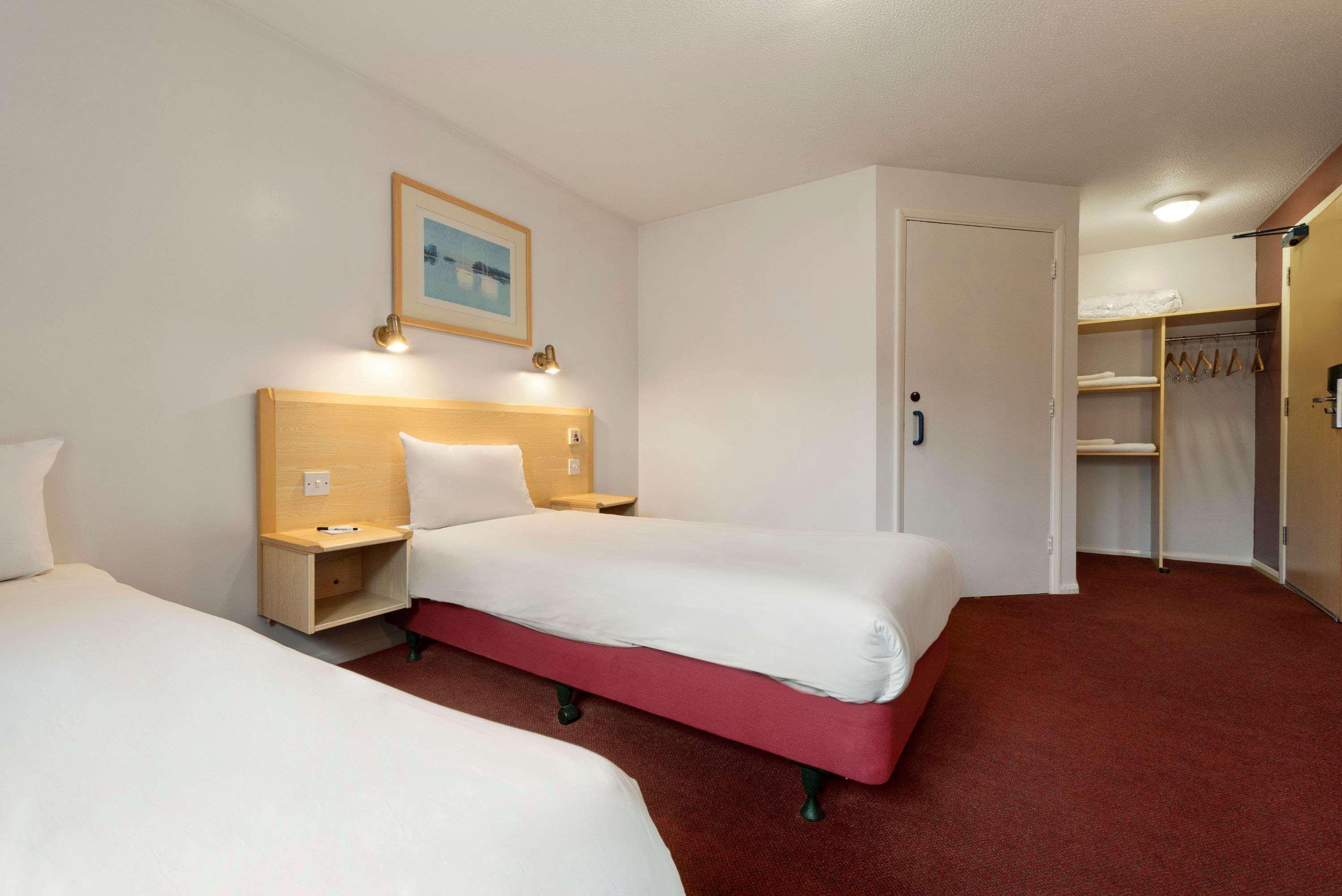 Days Inn Hotel Гретна-Грин Экстерьер фото